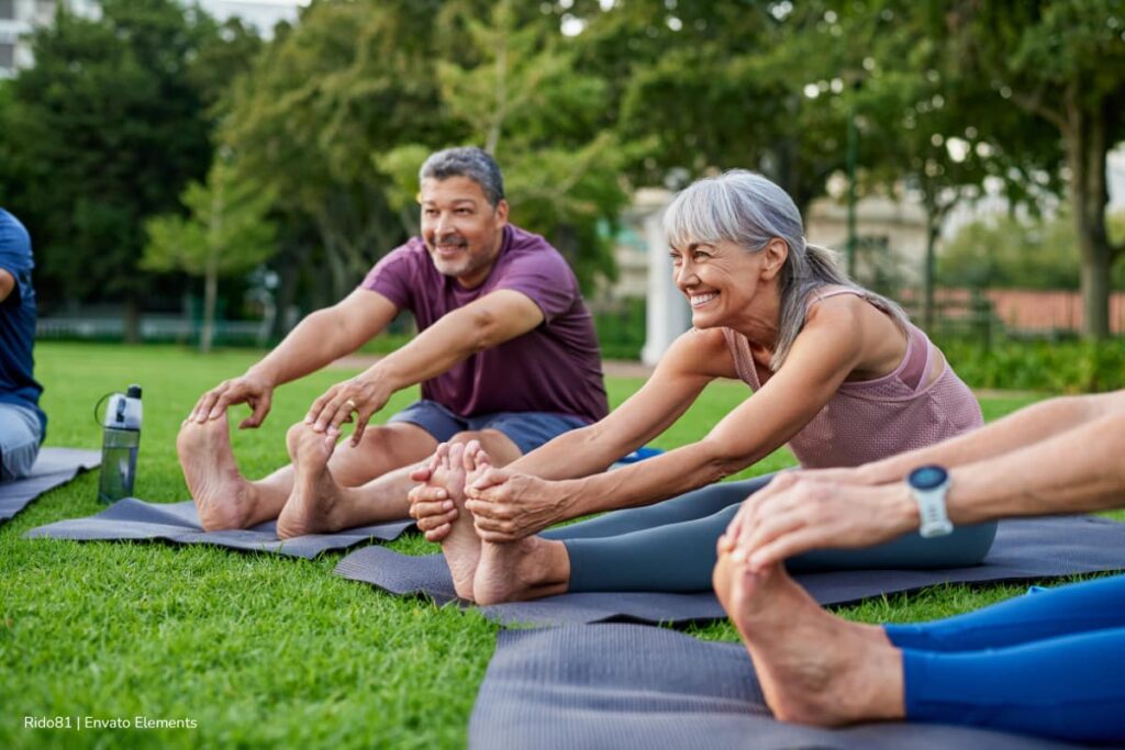 mejorar la flexibilidad, Personas de 50 años estirándose con facilidad, Más Bienestar