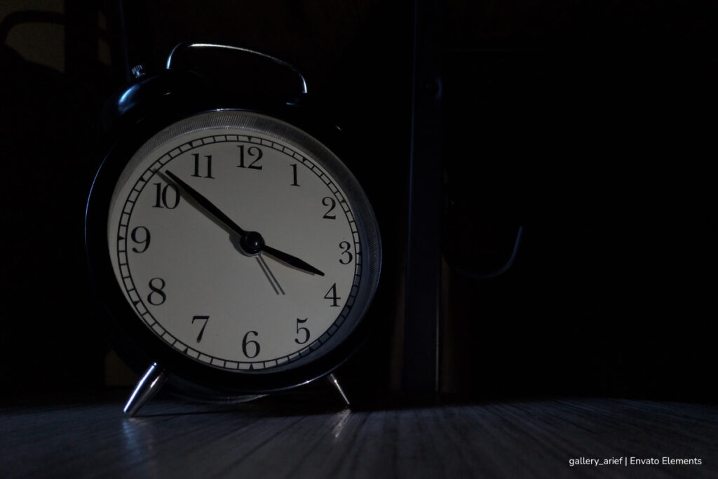 despertarse en la madrugada, hora en que comienza el primer descanso nocturno, Más Bienestar